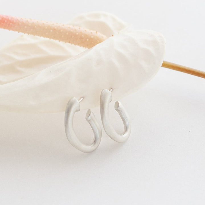  - Argola Travessia Bold - Ateliê Camila Lovisaro