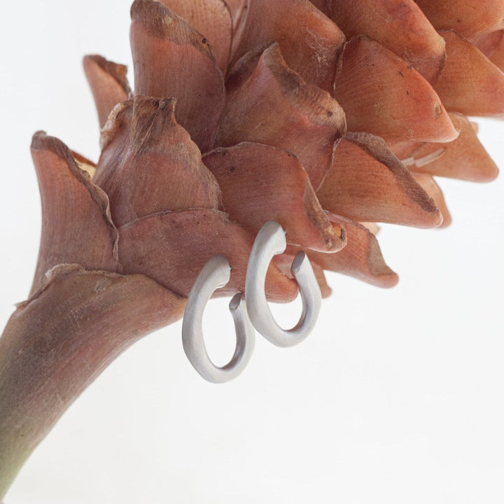  - Argola Travessia Bold - Ateliê Camila Lovisaro