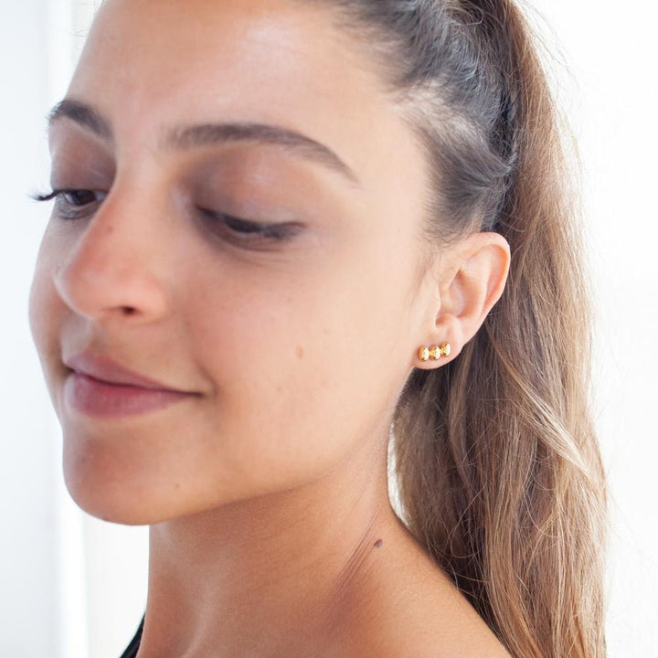  - Brinco Três Pontinhos - pronta entrega - Ateliê Camila Lovisaro