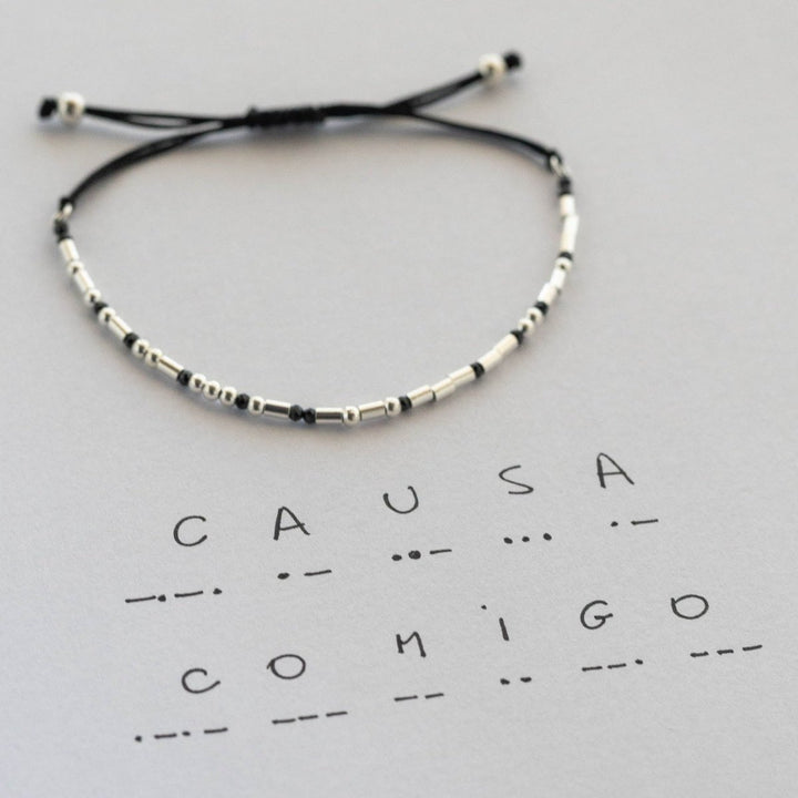  - Pulseira Decifra - me - Causa Comigo - Ateliê Camila Lovisaro