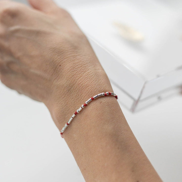  - Pulseira Decifra - me - Coragem - Ateliê Camila Lovisaro