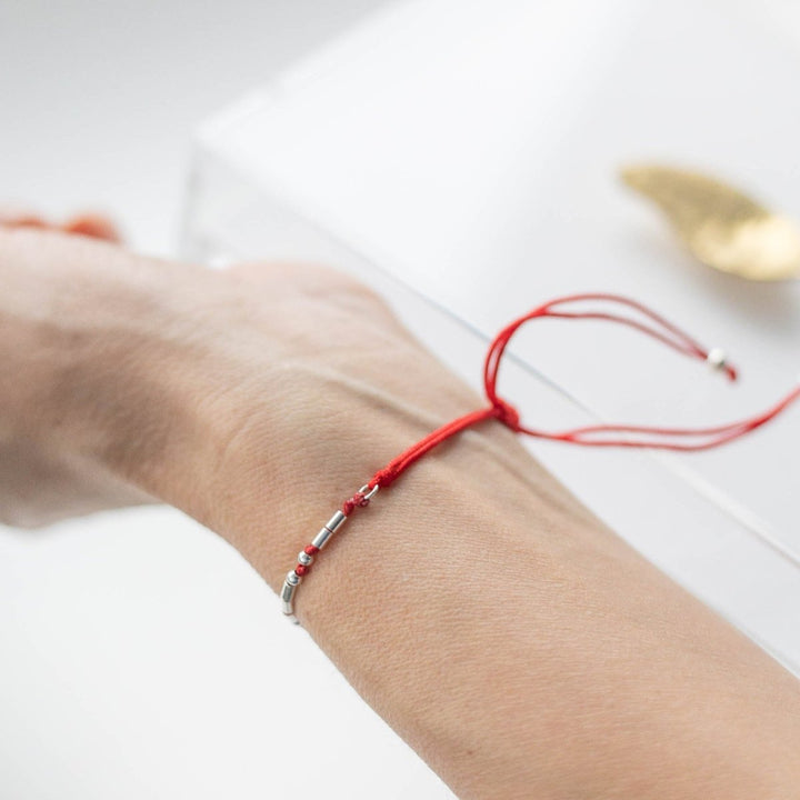  - Pulseira Decifra - me - Coragem - Ateliê Camila Lovisaro