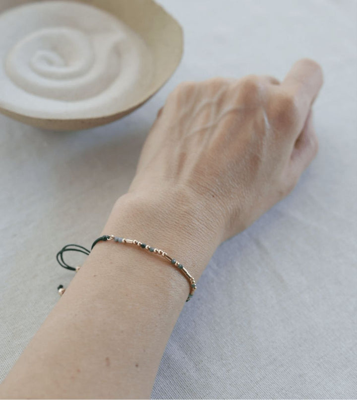  - Pulseira Decifra - me - Leveza - Ateliê Camila Lovisaro